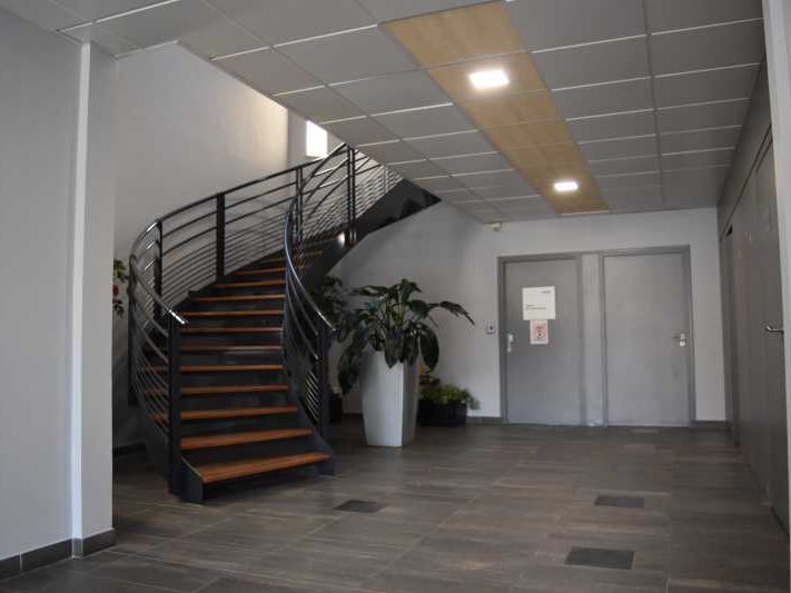 Implanté au coeur du Parc Technologique, cet imme