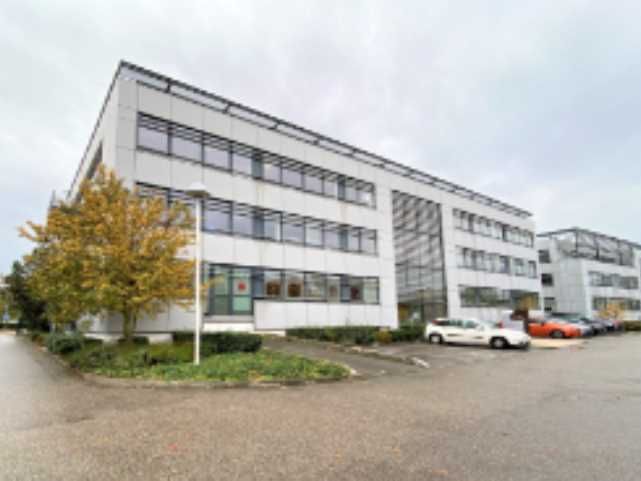 Surfaces de bureaux de 201 m² à louer au sein d'u