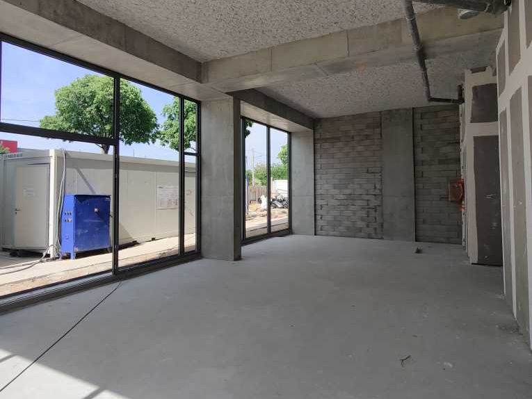 Situé au croisement de Villeurbanne et Vaulx en V