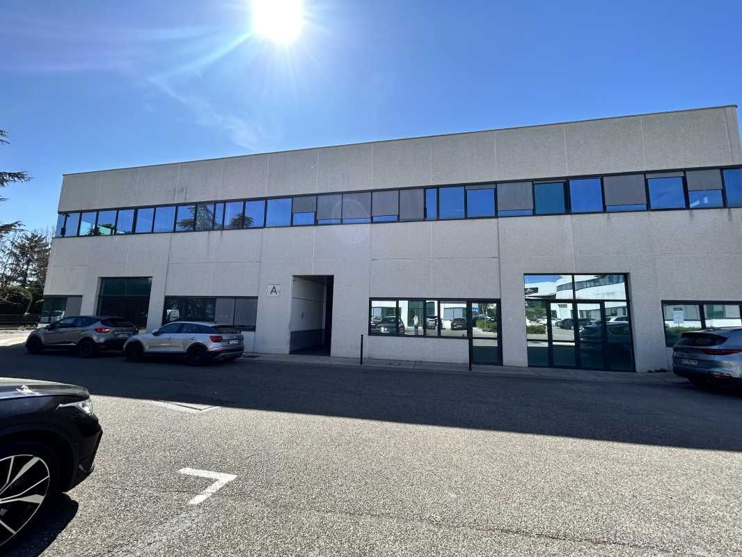 Dans le parc tertiaire "Les Carrés du Parc", au s