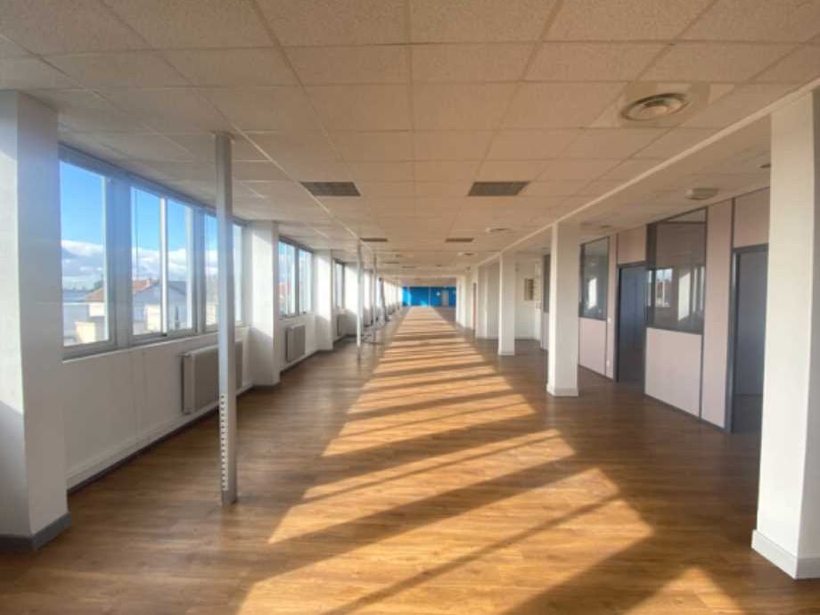 Nous vous proposons à la location une surface de 