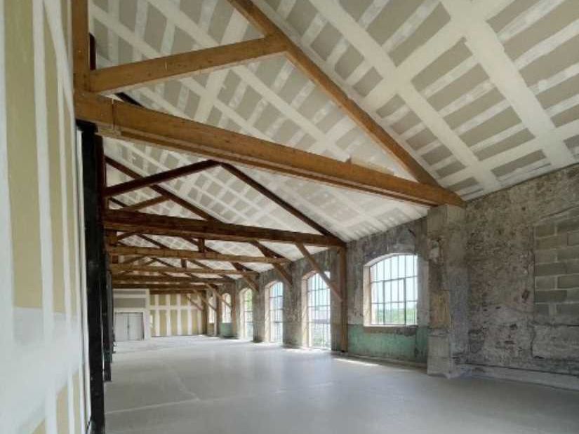 Rare à la vente, idéal artisan, sur la commune de