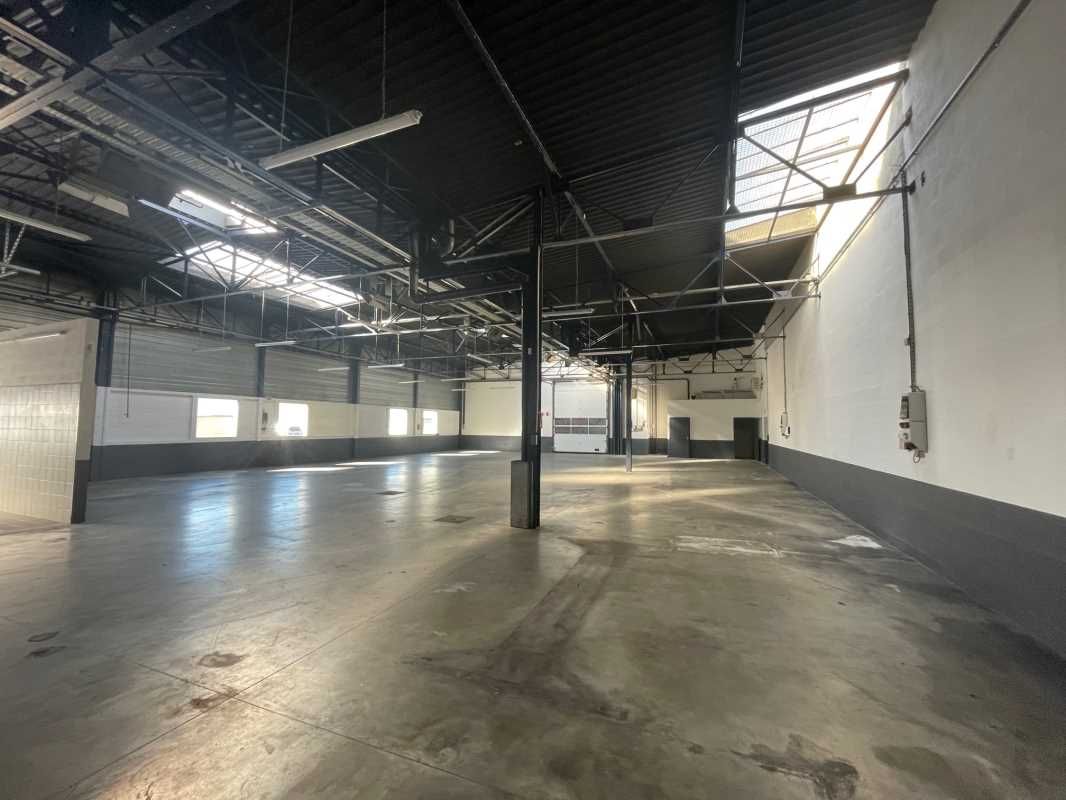 A la location, situé en sortie du boulevard périp