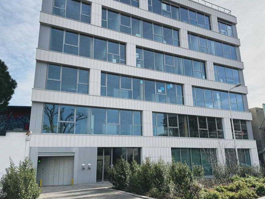 A Lyon 7ème, Sorovim vous propose 343 m² de burea