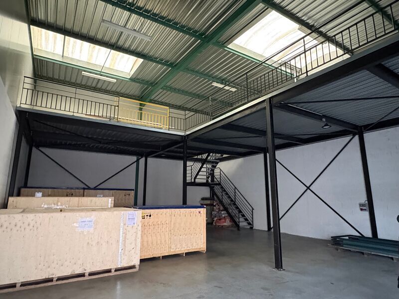 Nous vous proposons à la location dans la zone in