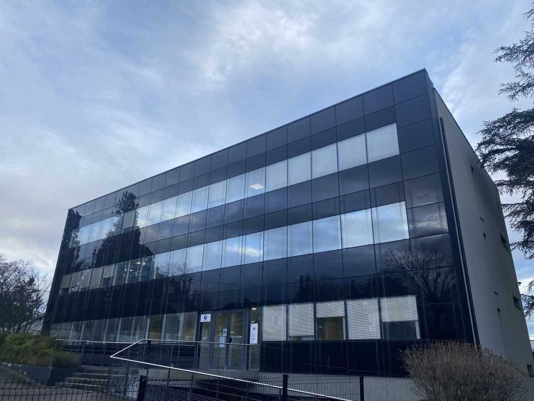 Nous vous proposons à Caluire et Cuire, à proximi