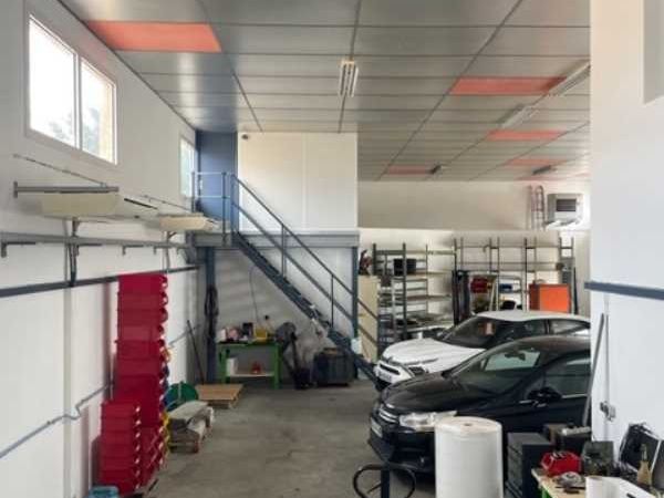 Nous vous proposons à la location un local d'acti