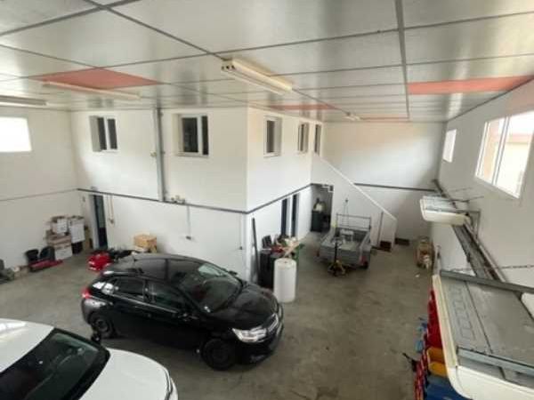 Nous vous proposons à la location un local d'acti