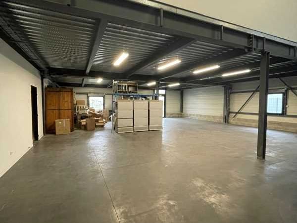 A louer dans un parc d'activité idéalement situé 