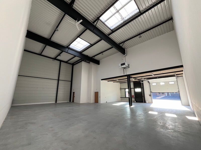 Nous vous proposons à la location, à Saint-Priest