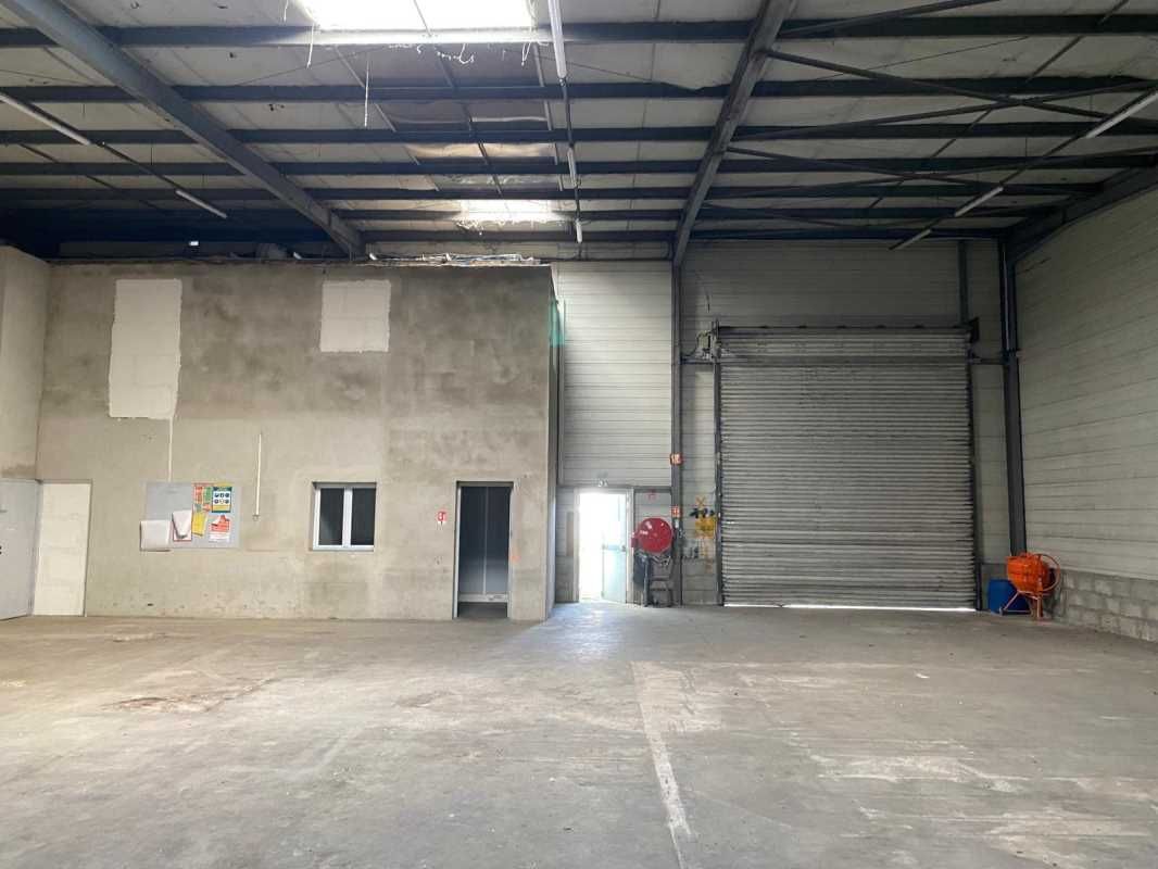 Nous vous proposons à la location un local d'acti