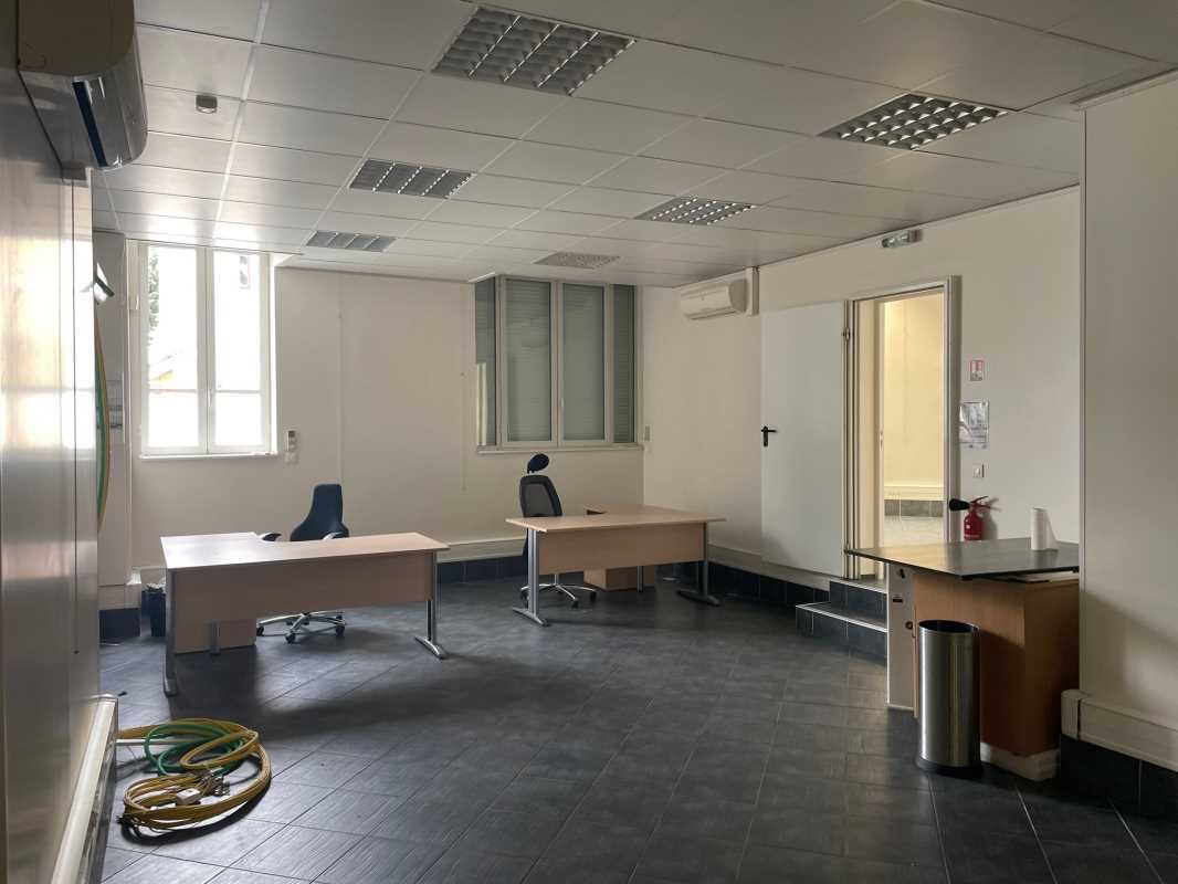 Nous vous proposons à la location des bureaux ave