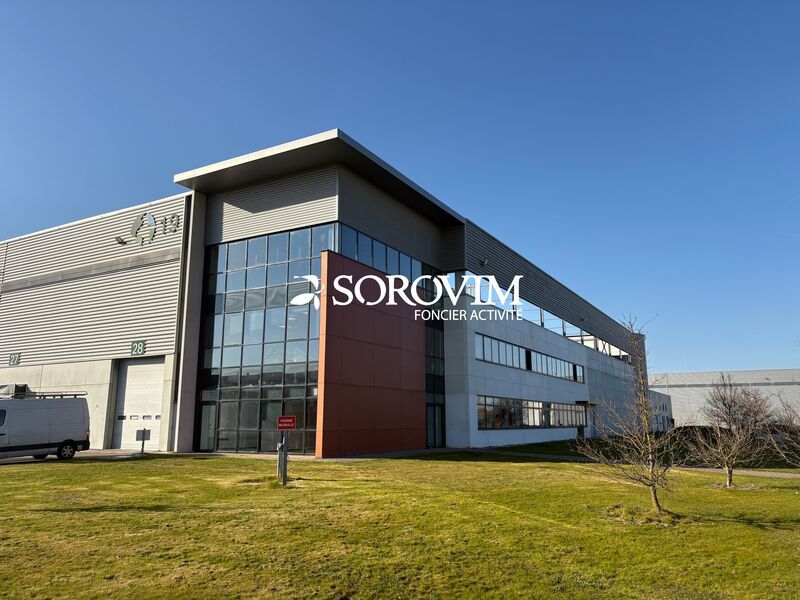 Nous vous proposons un bâtiment logistique indépe
