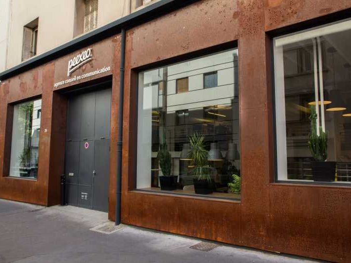 A proximité immédiate de la gare de la Part Dieu,