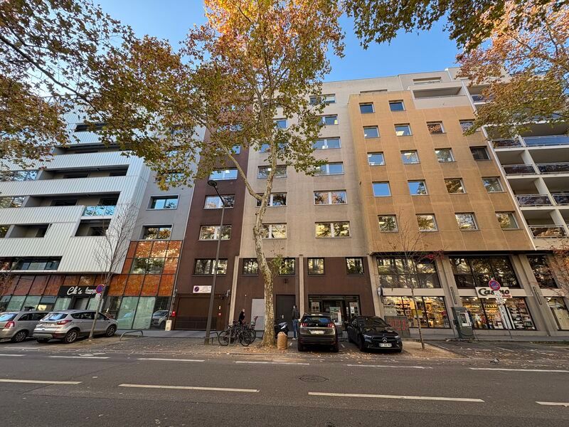 A proximité de la gare Perrache et des différents