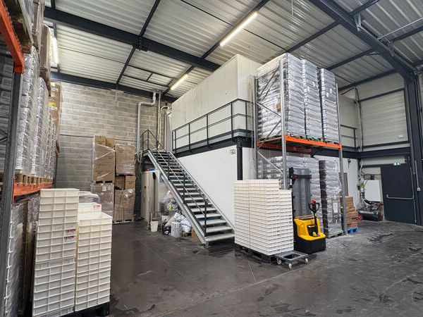 Nous vous proposons à la location un local d'acti