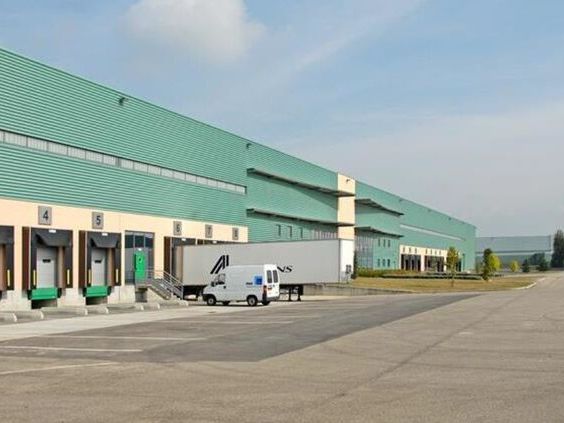 Nous vous proposons à la location un entrepôt log