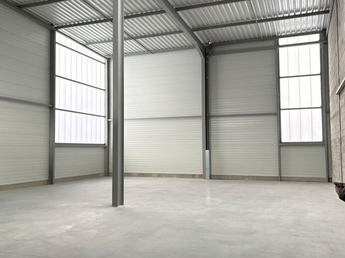 Nous vous proposons à la location dans un parc d'