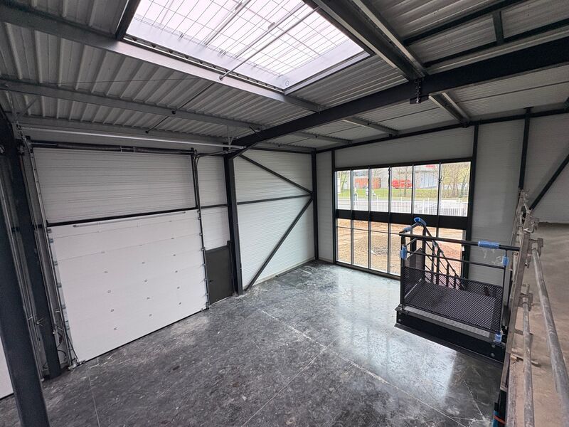Livraison imminente de locaux d'activités neuf, d