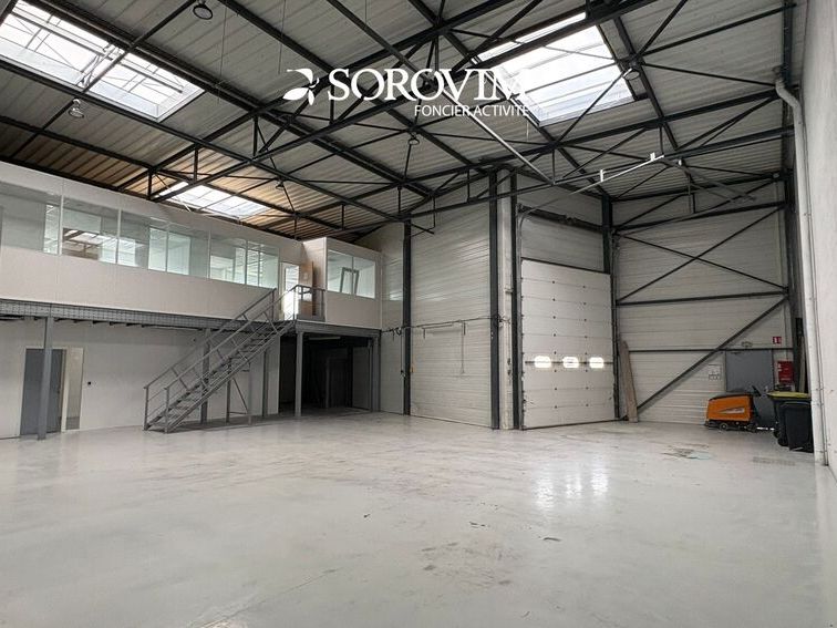 Local d'activité lumineux à vendre et à louer, id