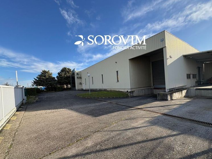 Nous vous proposons à la location un local d'acti