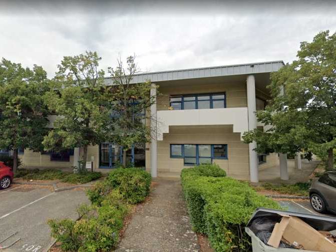 Nous vous proposons à la location des bureaux au