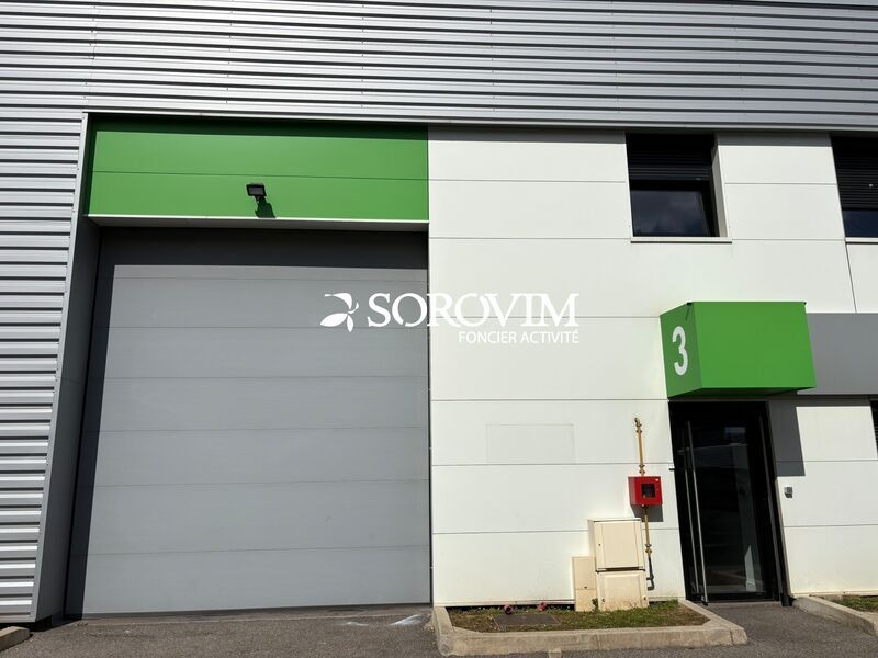 Disponible à la location ! Local d'activité de 29