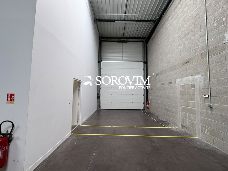 Disponible à la location ! Local d'activité de 29