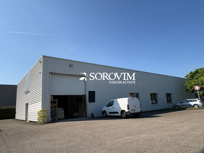 Nous vous proposons à la vente un bâtiment indépe