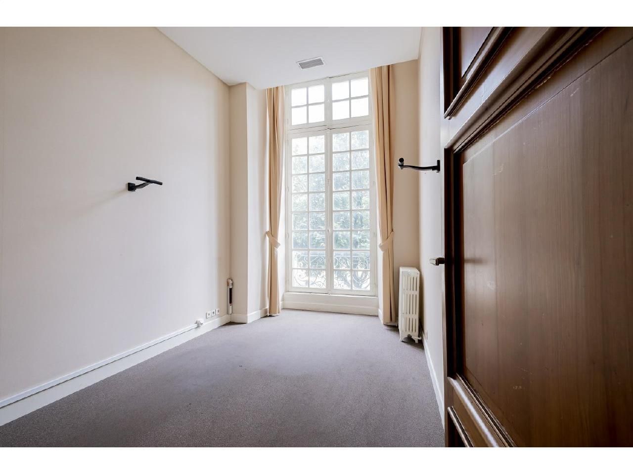 2385.8 m² pour ce bureaux en location à Bordeaux