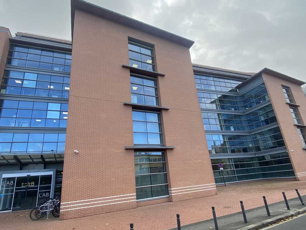 G2B REAL ESTATE vous propose, à proximité de la M