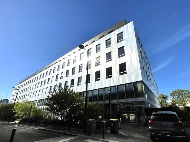 Dans un immeuble neuf labellisé HQE, situé à prox