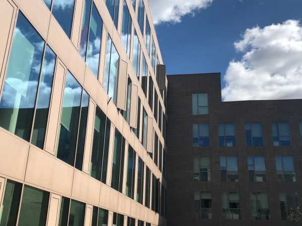 A 35 kilomètres de Paris, au coeur de Val d'Europ