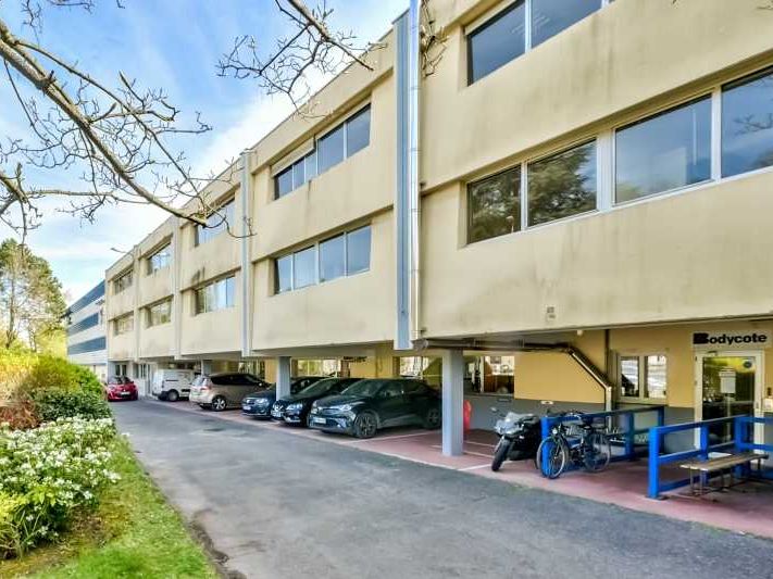 Au sein de la Zone Industrielle des Chanoux, G2B 