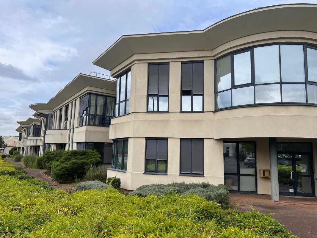 Au sein de l'Europarc de Créteil, G2B REAL ESTATE