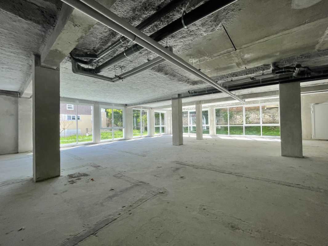 A proximité des transports en commun dans un envi