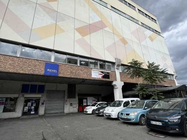 En bail dérogatoire: 50 euros/m²/an/HT  A deux pa