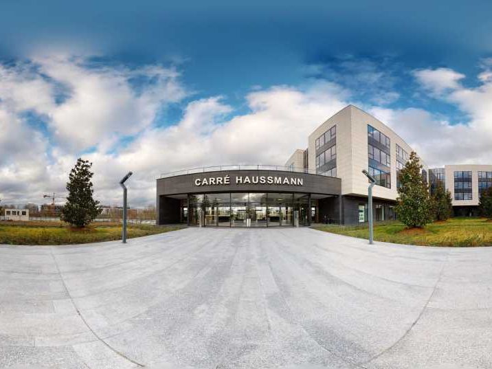 Accessible directement par l'autoroute A4 et, à 8