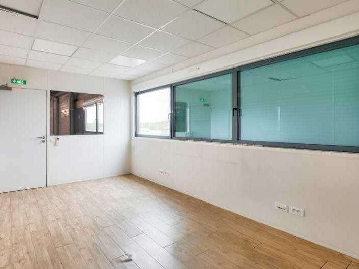 Nous vous proposons un bâtiment indépendant de 36