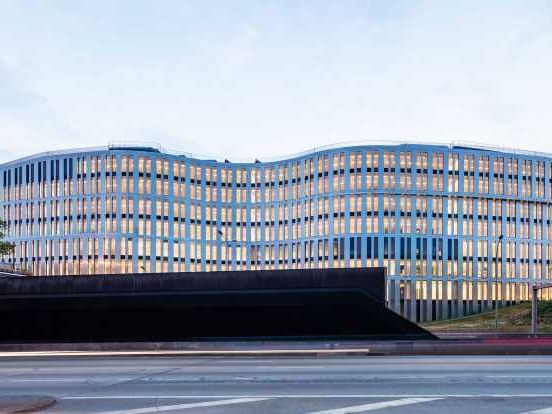 Au coeur du pôle tertiaire de la Porte des Lilas 