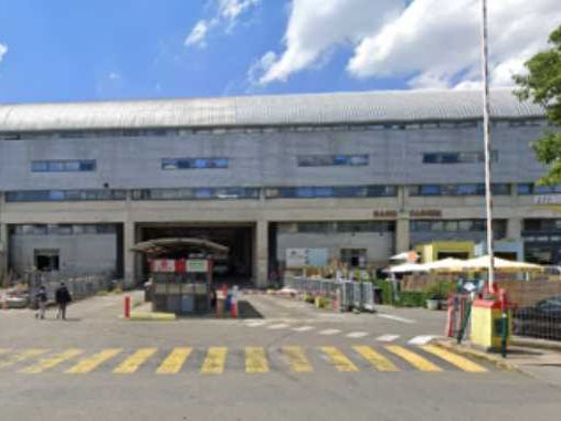 Opportunité à saisir ! Bâtiment de 1 833 m² non d