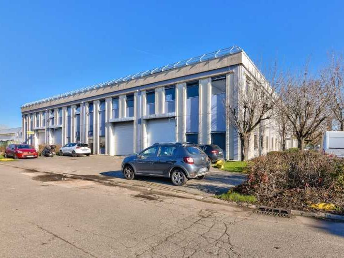 Situé à Aulnay-sous-Bois; G2B Real Estate propose