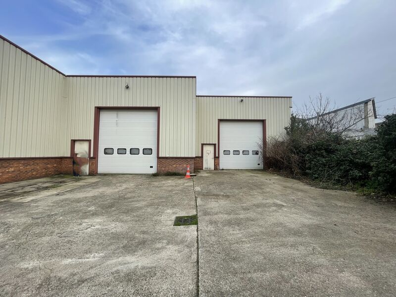 Nous vous proposons à la location des locaux d'ac