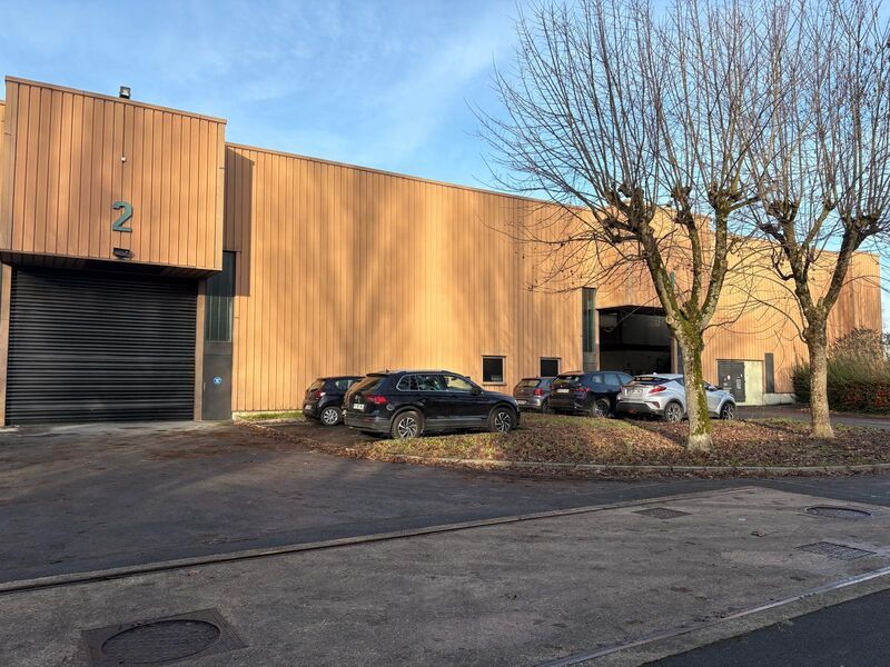 Nous vous proposons à proximité de l'autoroute A4