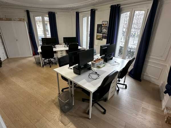 A proximité immédiate de la Gare du Nord, G2B REA