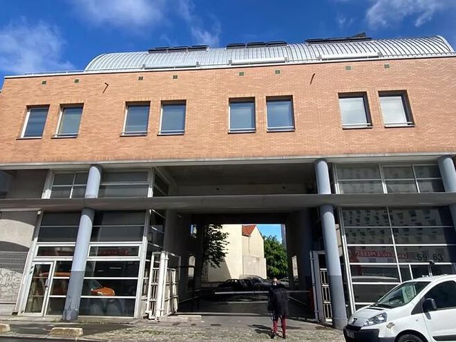 A proximité du stade du Landy, dans un immeuble r