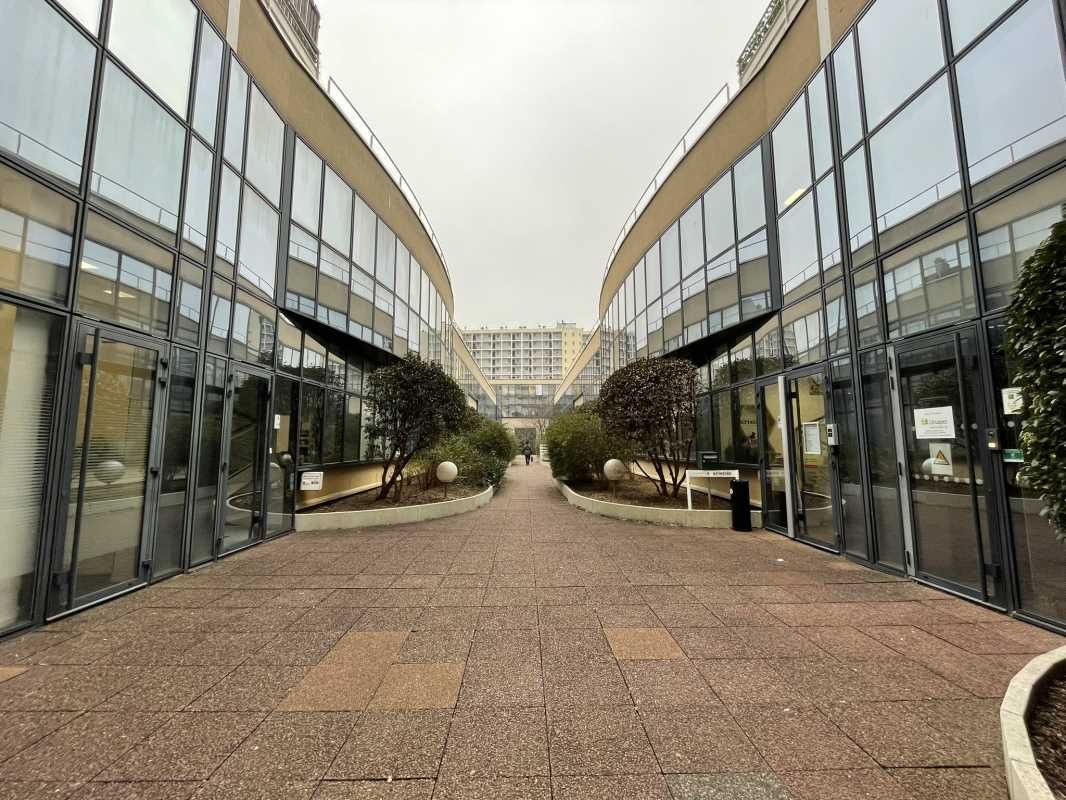 A proximité de la gare de la gare de Vanves Malak