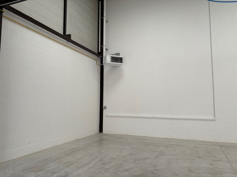 À proximité de l'A4 et et de l'A104, nous vous pr