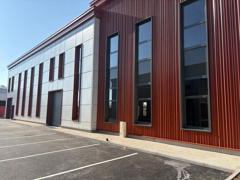 G2B real estate un bâtiment indépendant situé sur