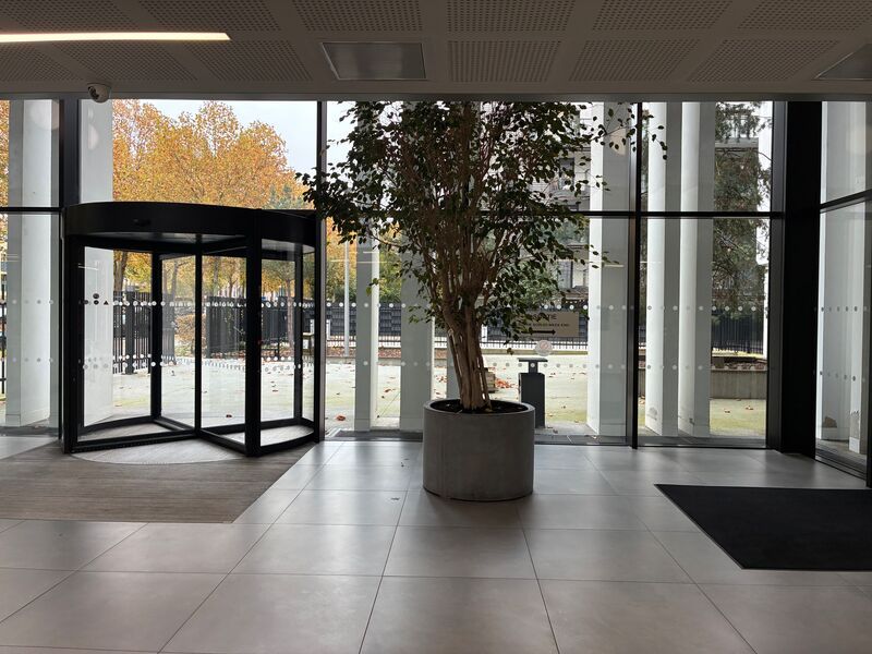 Au coeur de Val d'Europe, à  proximité du RER A, 